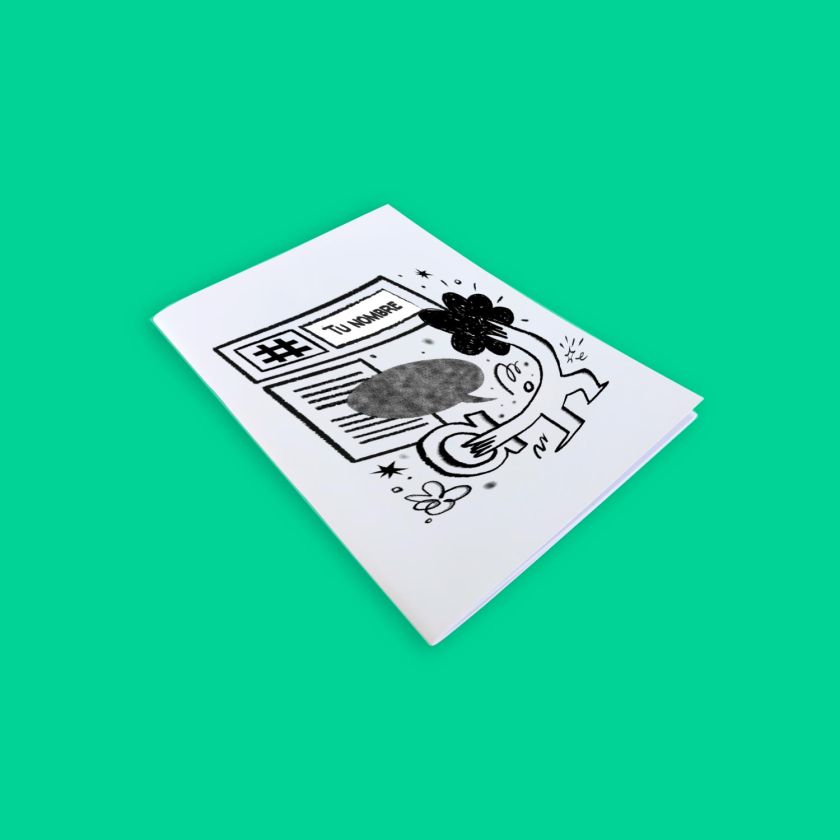 libreta grapada con diseño artístico en blanco y negro, ilustración de personaje con símbolos y espacio para nombre