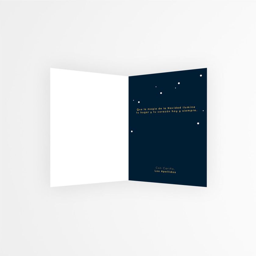 Interior de tarjeta navideña personalizada con mensaje de Navidad y diseño minimalista