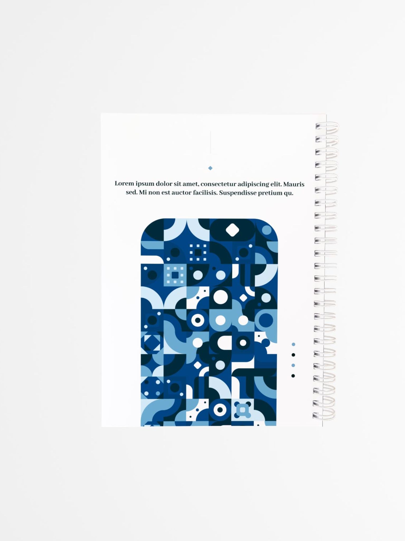 contraportada de agenda personalizada con patrón geométrico azul sobre fondo blanco, estilo limpio y contemporáneo