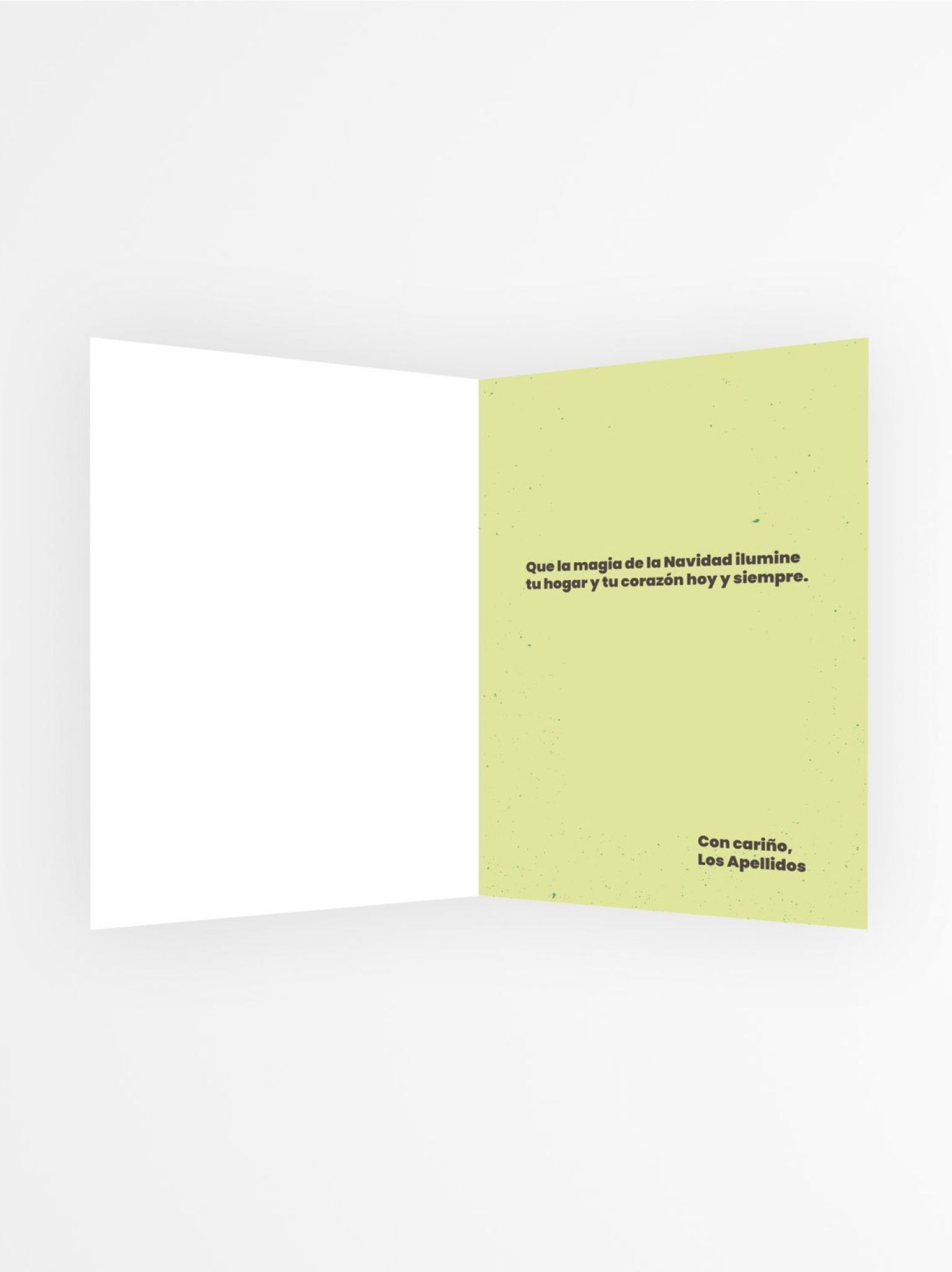 Interior de tarjeta de Navidad con fondo verde claro y mensaje personalizado para familia